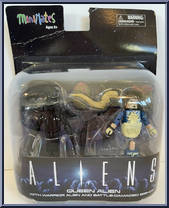 Queen Alien (with Warrior Alien and Battle-Damaged Bishop) from Alien - Minimates - Sets manufactured by Diamond Select [Front]