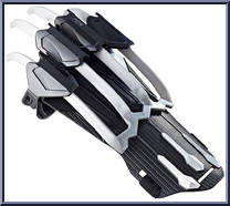 Slash Claw from Black Panther - Role Playing manufactured by Hasbro [Loose]