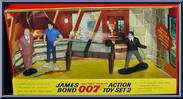 Action Toy Set 2 from James Bond - Secret Agent 007 - Sets manufactured by Gilbert [Front]