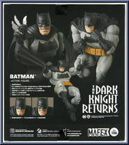 Batman (Dark Knight Returns) from Mafex - DC manufactured by Medicom [Back]