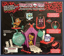 Crypt (Crescent Cat) from Monster High - Secret Creepers manufactured by Mattel [Back]