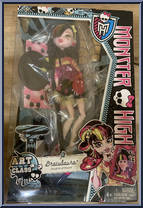 Draculaura from Monster High - Art Class manufactured by Mattel [Front]