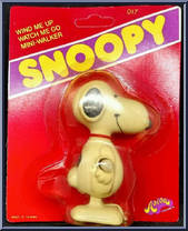 Snoopy (Carded) from Peanuts - Mini-Walkers manufactured by Aviva [Front]