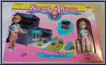 Patio in a Barbeque from Secret Places - Basic Series manufactured by Galoob [Front]