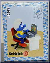 Laptop Smurf from Smurfs - Super Smurfs manufactured by Peyo [Front]