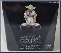 Yoda (Empire Strikes Back) from Star Wars - Statues manufactured by Gentle Giant [Front]