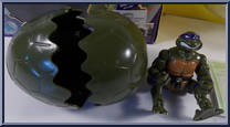 Eggsplodin' Donatello from Teenage Mutant Ninja Turtles - Kowabunga Crackin' Turtle Egg manufactured by Playmates [Loose]