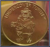 Undercover Leo from Teenage Mutant Ninja Turtles - Undercover Turtles (with Cards) manufactured by Playmates [Coin]