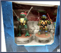 History of the Teenage Mutant Ninja Turtles Featuring Leonardo from Teenage Mutant Ninja Turtles - Classic Collection - Multi-Packs manufactured by Playmates [Front]