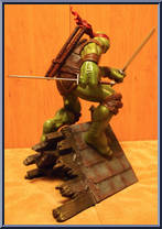 Leonardo from Teenage Mutant Ninja Turtles - 1:5 Scale Statues manufactured by Sideshow [Loose]