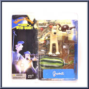 Gromit (Gardener with Watermelon) from Wallace & Gromit - Basic Series manufactured by McFarlane [Front]