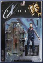 Fox Mulder (Arctic Gear & Cryopod) from X-Files - Fight the Future - Series 1 manufactured by McFarlane [Front]