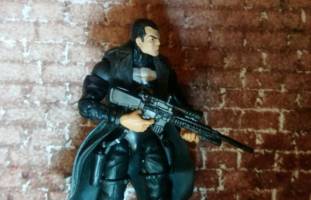 Punisher with removable coat (Marvel Universe) Custom Action Figure