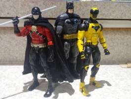 Red Robin - Tim Drake (New Earth) (Batman) Custom Action Figure [With Bruce and Duke]