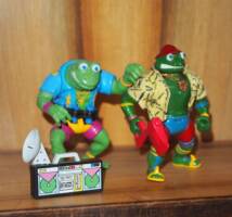 Punk Frogs: Rasputin the Mad Frog (Teenage Mutant Ninja Turtles) Custom Action Figure [with his brother Genghis Frog]