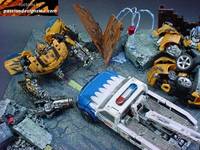 Battle -Damaged Bumblebee/Longarm Dio (Transformers) Custom Action Figure
