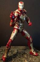 Iron Man 3 Mark 42 Tony Stark (Marvel Legends) Custom Action Figure