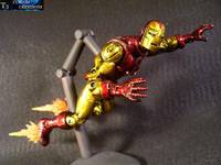 Iron Man (Classic repaint) (Marvel Legends) Custom Action Figure