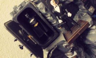 Bat Cave (Batman) Custom Diorama / Playset