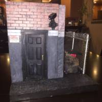 Joker Warehouse Hideout Diorama (Batman - New Animated Series) Custom Diorama / Playset