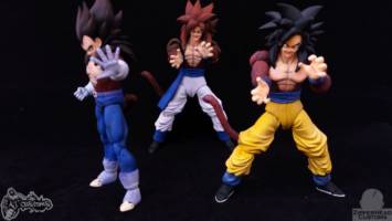 S.H. Figuarts SSJ4 Gogeta V01 (Dragonball Z) Custom Action Figure