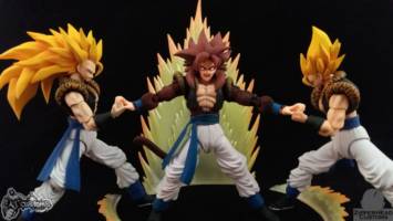 S.H. Figuarts SSJ4 Gogeta V02 (Dragonball Z) Custom Action Figure