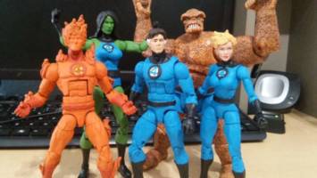 Fantastic Four (Reed/Sue/Johnny/Thing/She-Hulk) (Marvel Legends) Custom Action Figure [The Fantastic Five!]