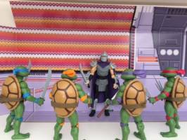 Shredder NECA Toon Repaint (Teenage Mutant Ninja Turtles) Custom Action Figure