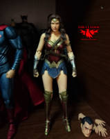 Wonder Woman (Gal Gadot) [Mafex Repaint] (Wonder Woman) Custom Action Figure