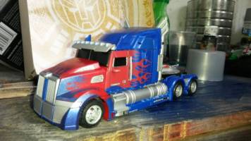 Optimus Prime (Transformers - Movie) Custom Action Figure