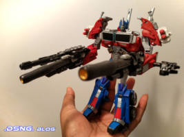 Mega Optimus Prime (Transformers - Prime) Custom Action Figure