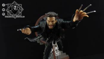 Wolverine - Logan at the funeral (X-Men) Custom Action Figure