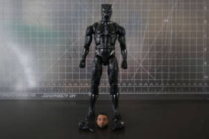 Black Planther (Vibranium Charged) (Marvel Legends) Custom Action Figure