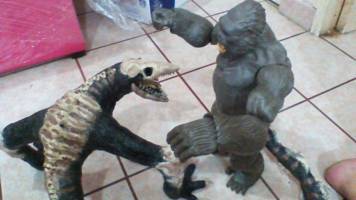 Giant Skull Crawler (The Big One) (King Kong) Custom Statue / Bust